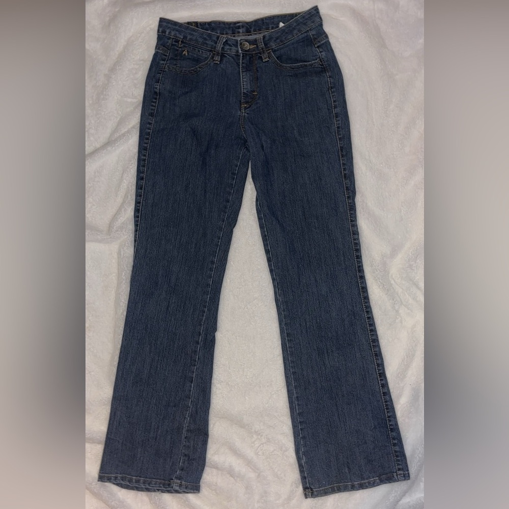 Wrangler Women's Straight Leg Blue Jeans